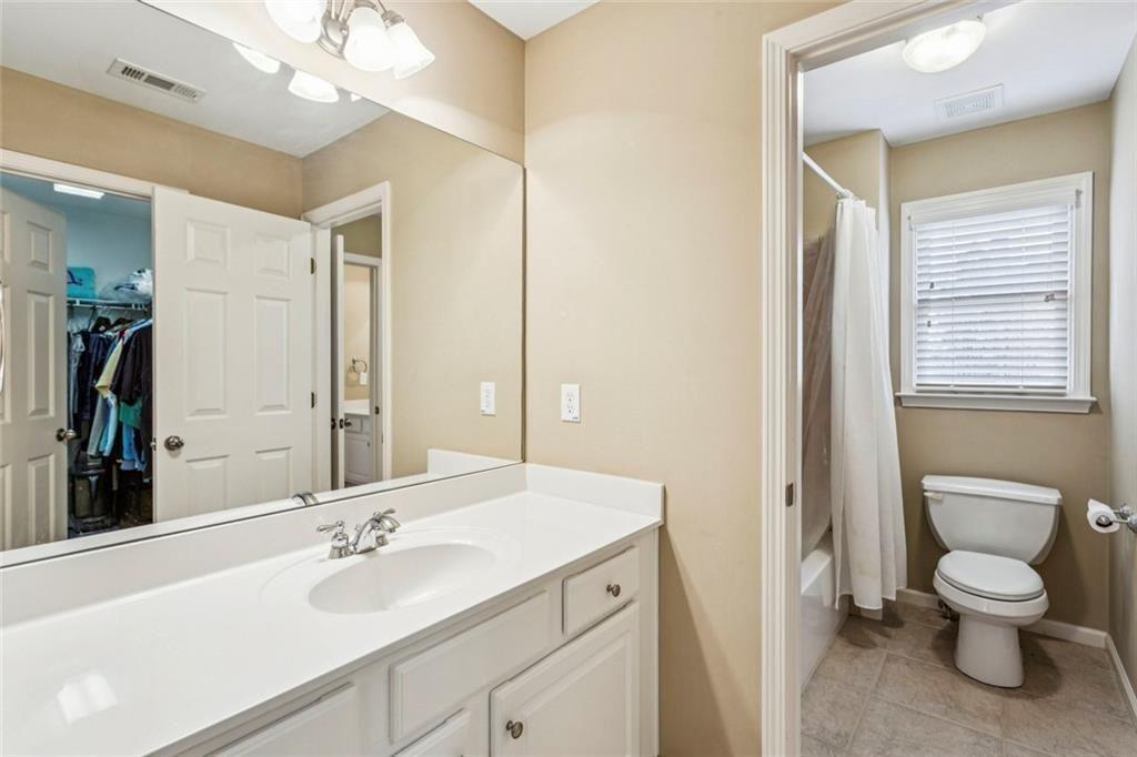 3020 Woodbridge Lane