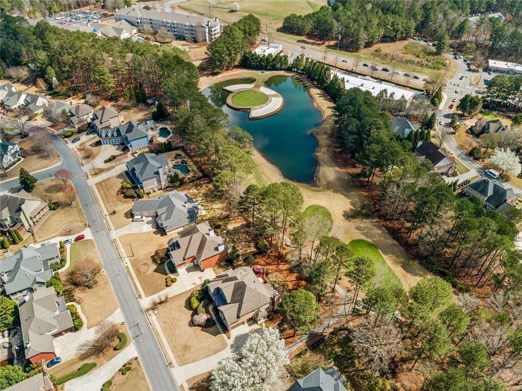 3020 Woodbridge Lane