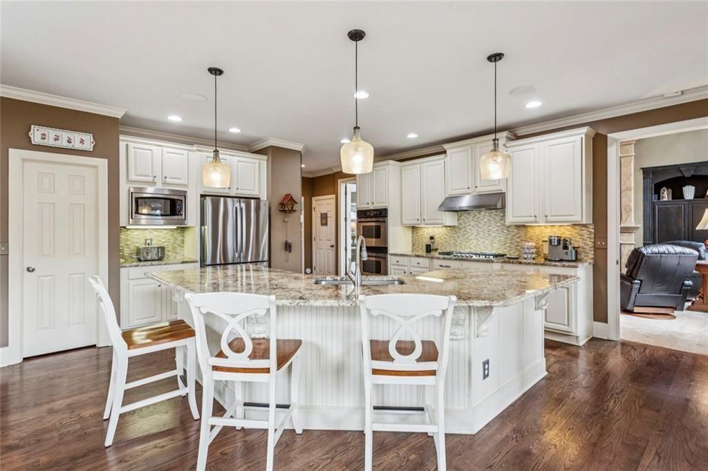 3020 Woodbridge Lane