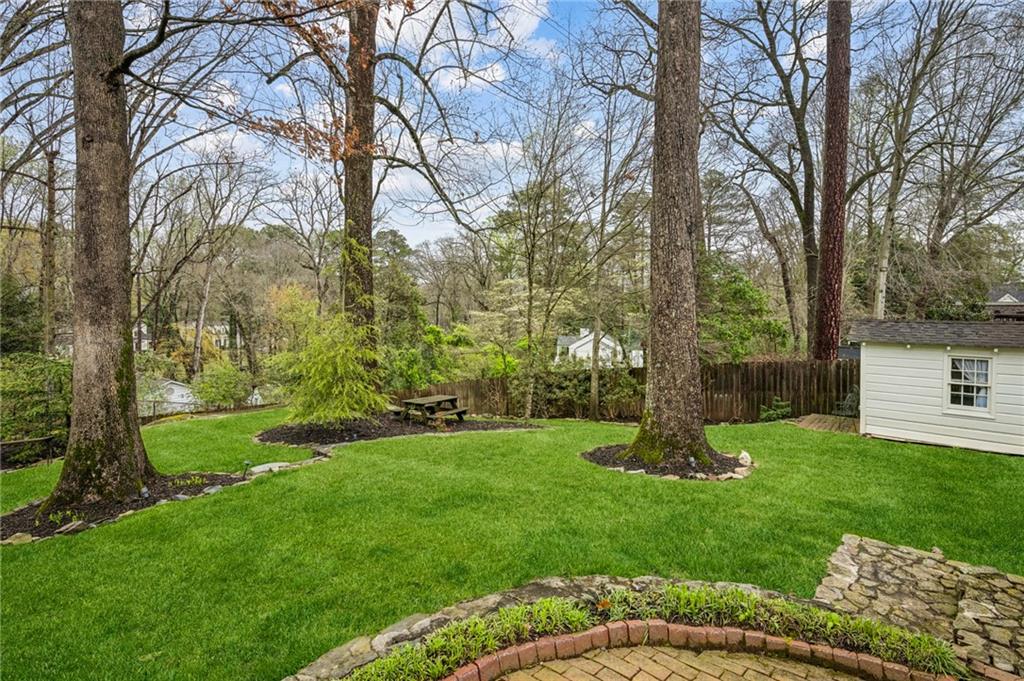 1892 Greystone Road NW