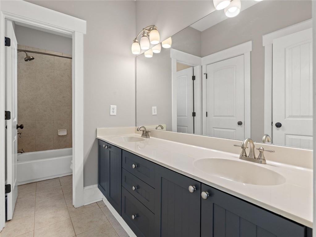 1562 Hawthorne Avenue SE