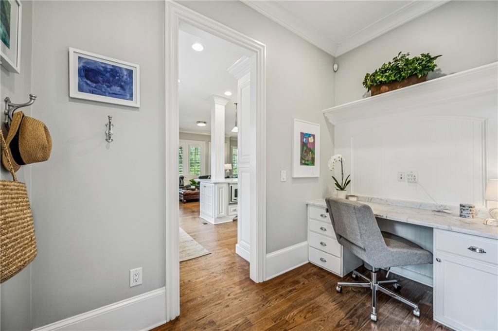 2960 Castlewood Drive NW