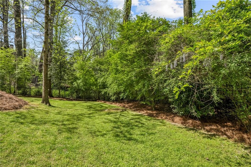 2960 Castlewood Drive NW