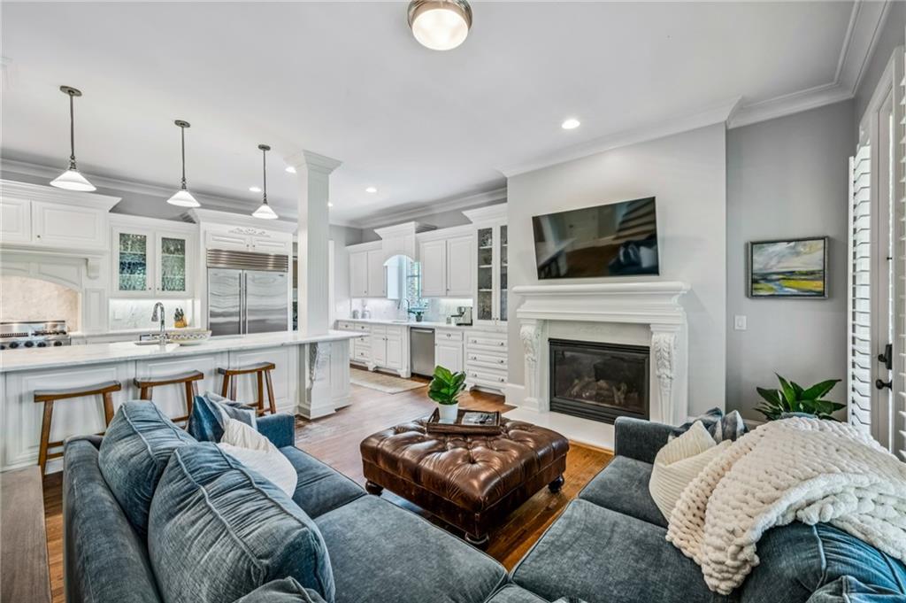 2960 Castlewood Drive NW