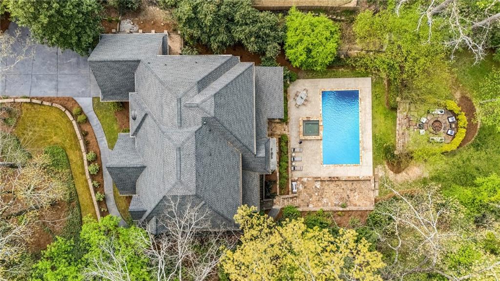 2960 Castlewood Drive NW