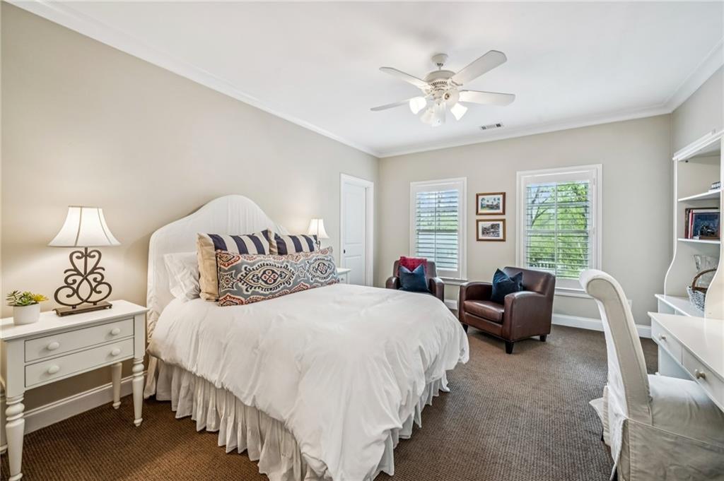 2960 Castlewood Drive NW