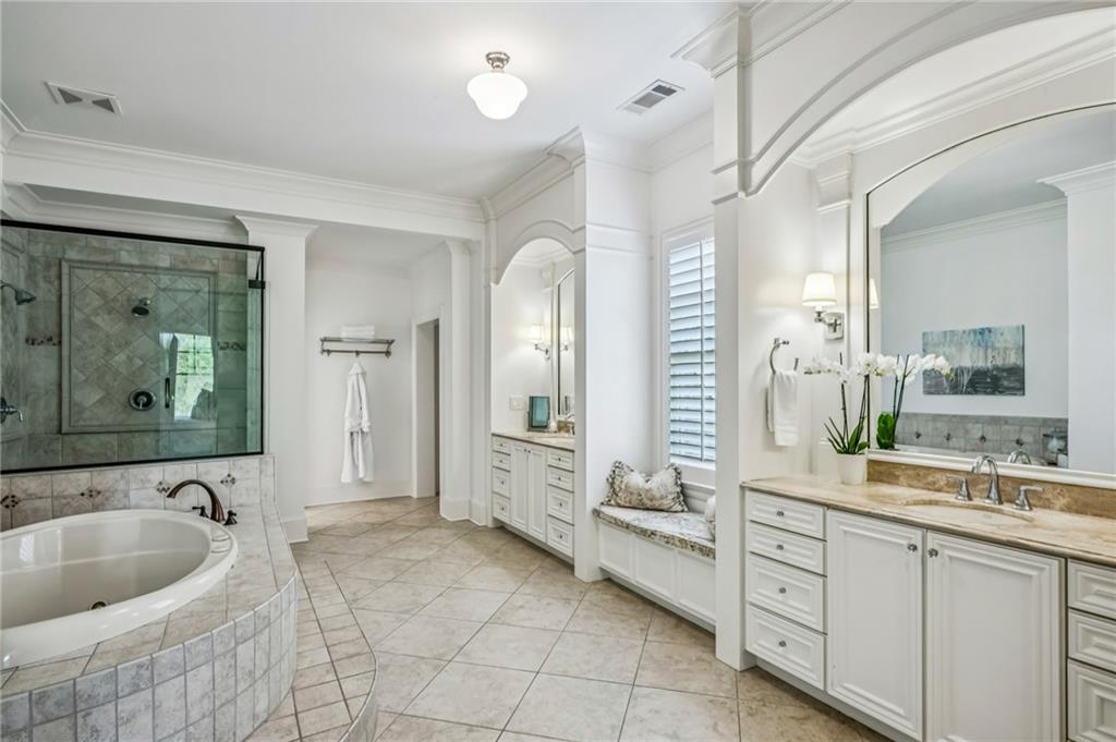 2960 Castlewood Drive NW