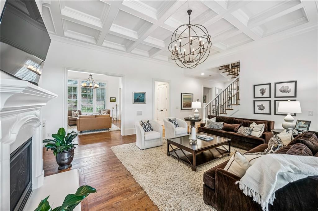 2960 Castlewood Drive NW