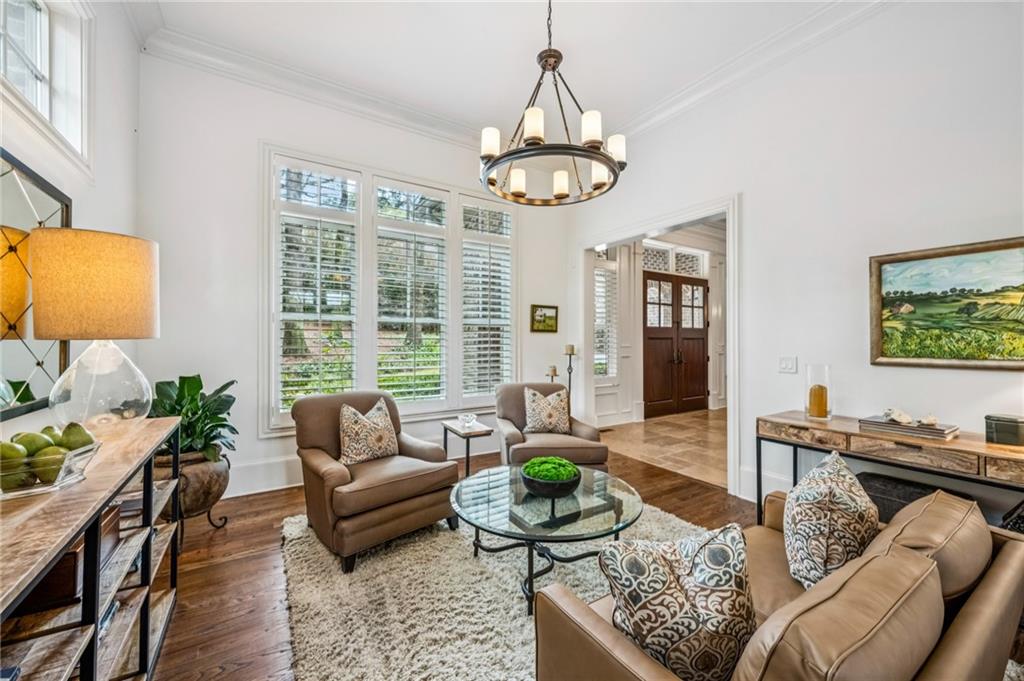 2960 Castlewood Drive NW