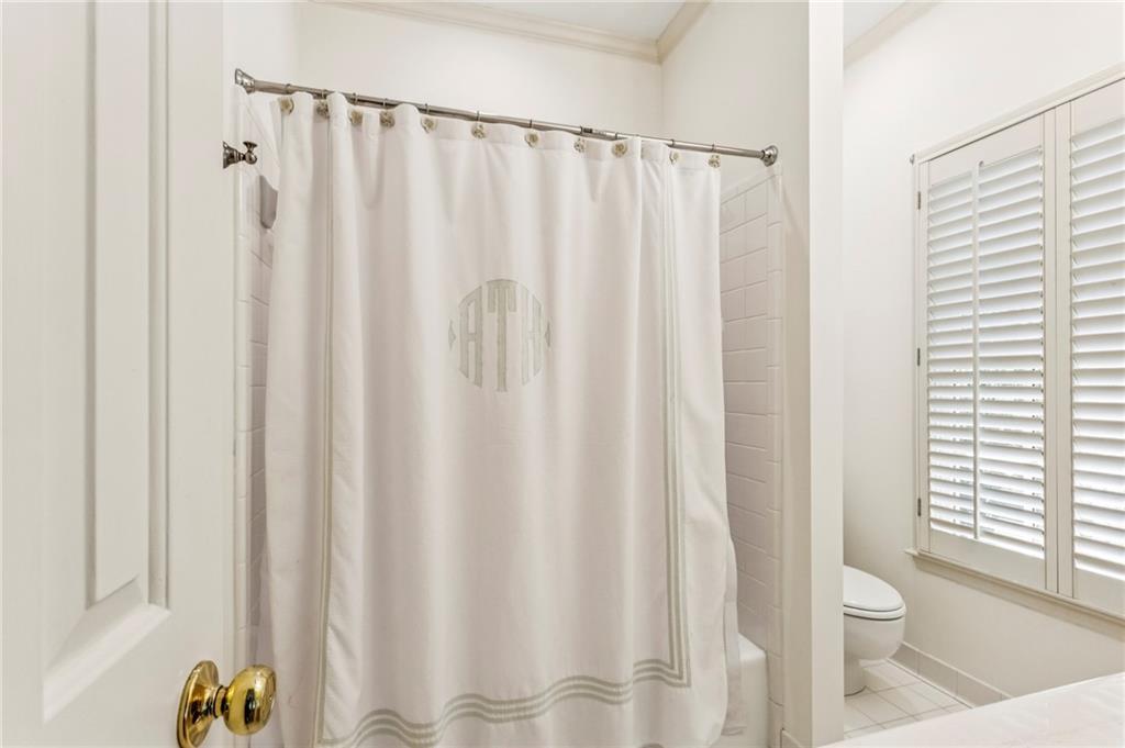 10 Albemarle Drive NW