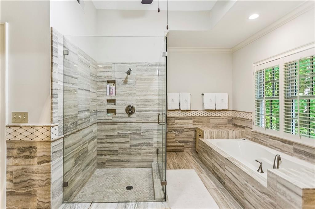 10 Albemarle Drive NW