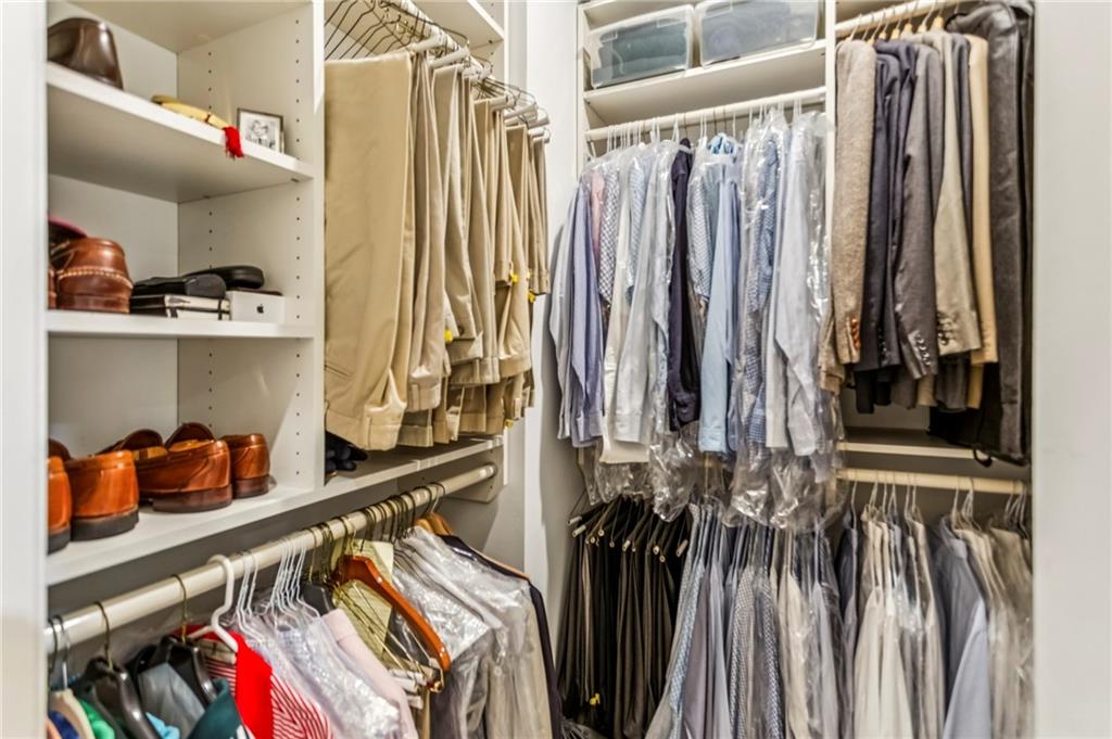 10 Albemarle Drive NW