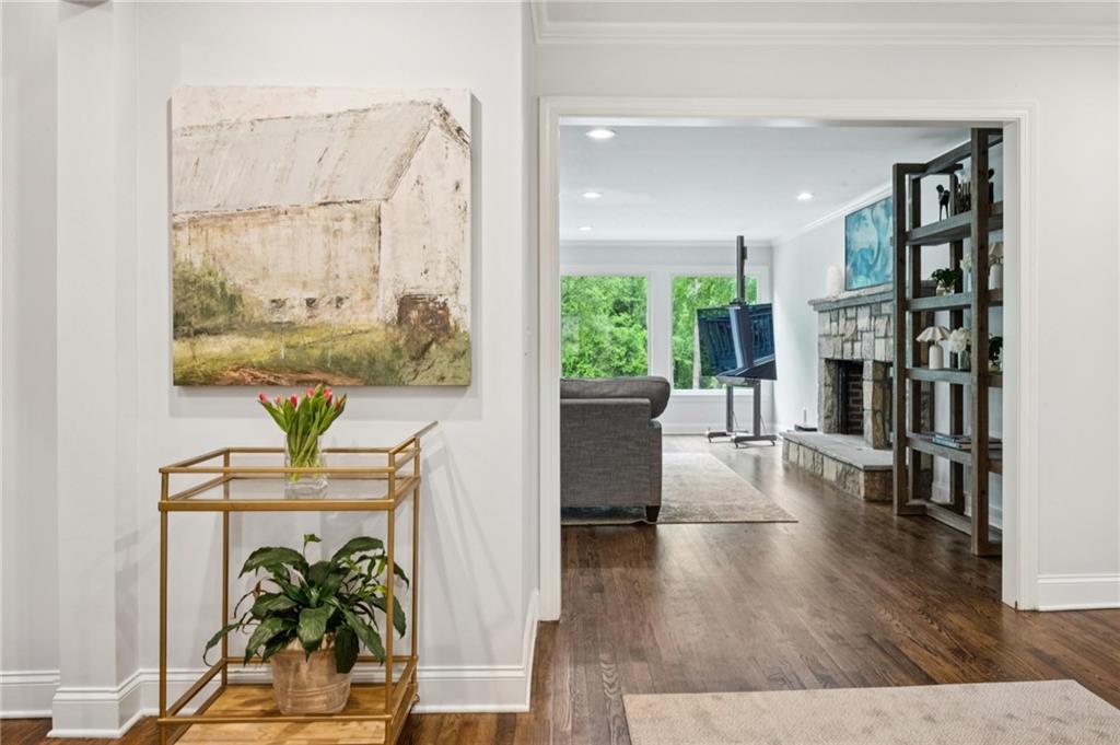 2766 Ridgemore Road NW