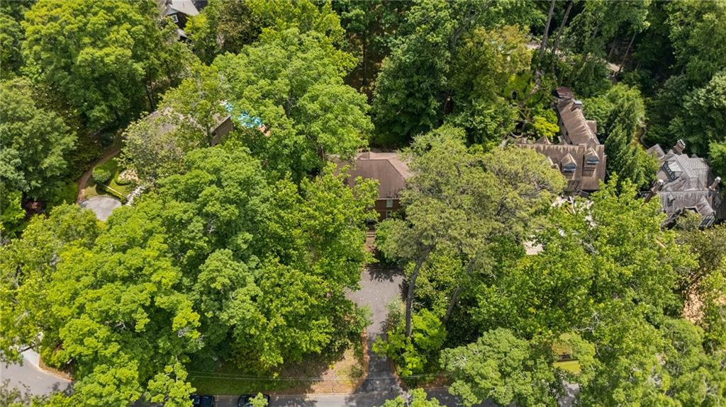 3017 Habersham Way NW