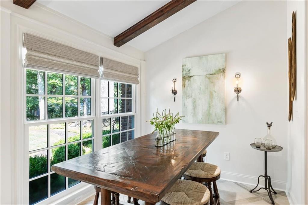 100 Huntcliff Point