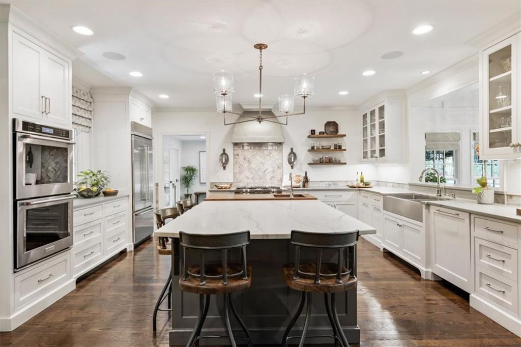 100 Huntcliff Point