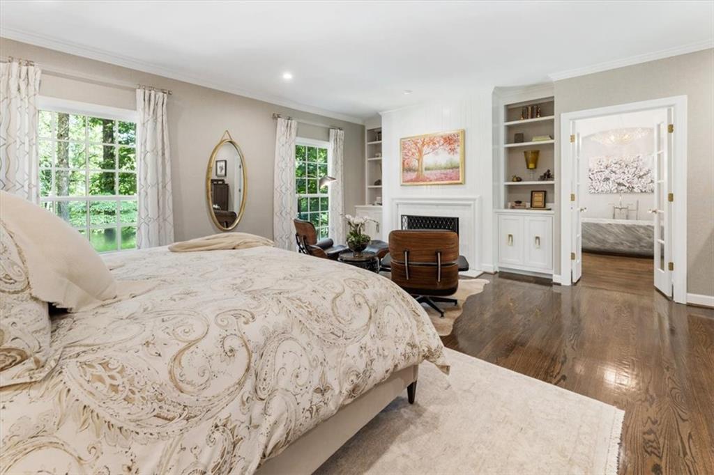 100 Huntcliff Point