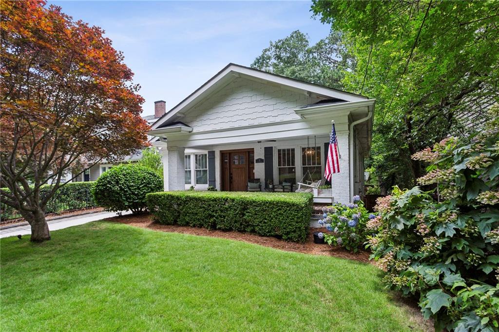 39 East Drive NE