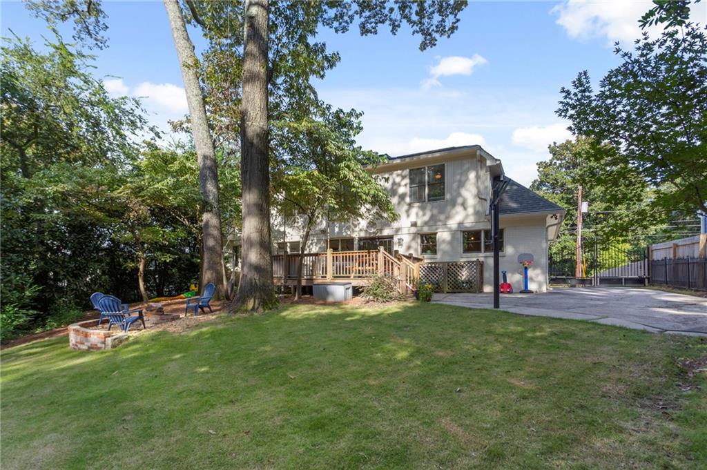 2559 Sharondale Drive NE