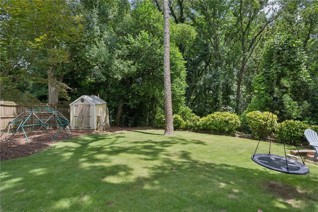 2559 Sharondale Drive NE