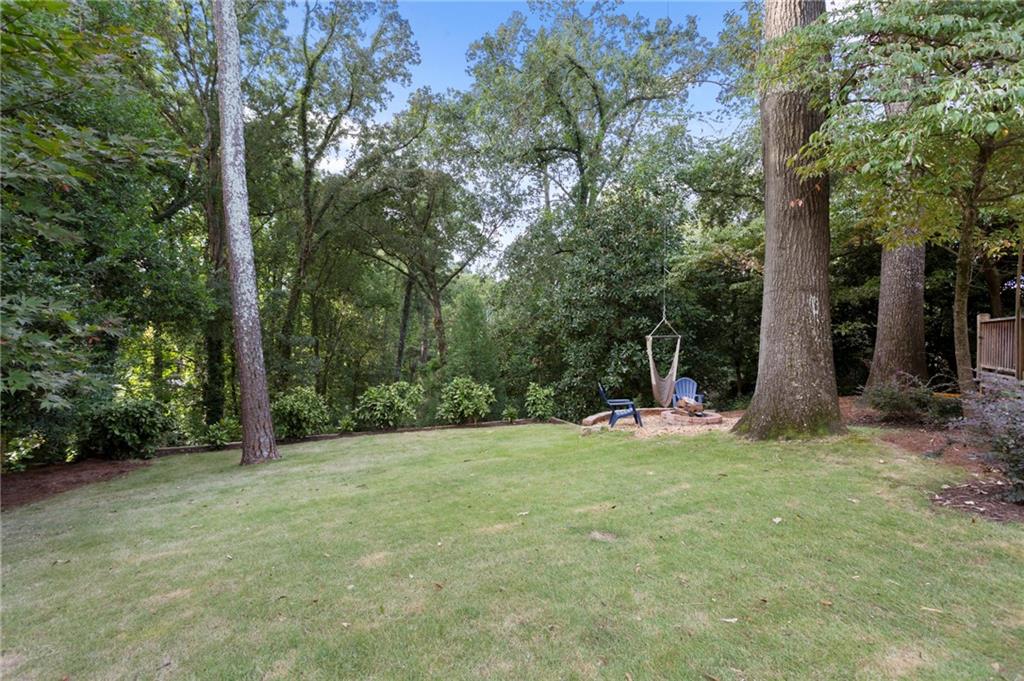 2559 Sharondale Drive NE