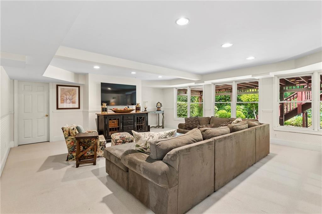 4267 Olde Mill Lane NE