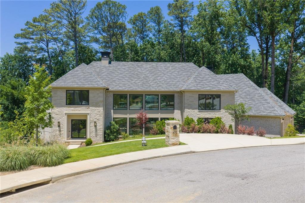 825 Kenry Court