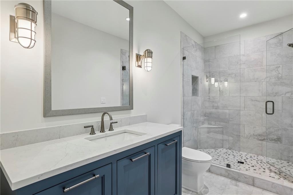 825 Kenry Court