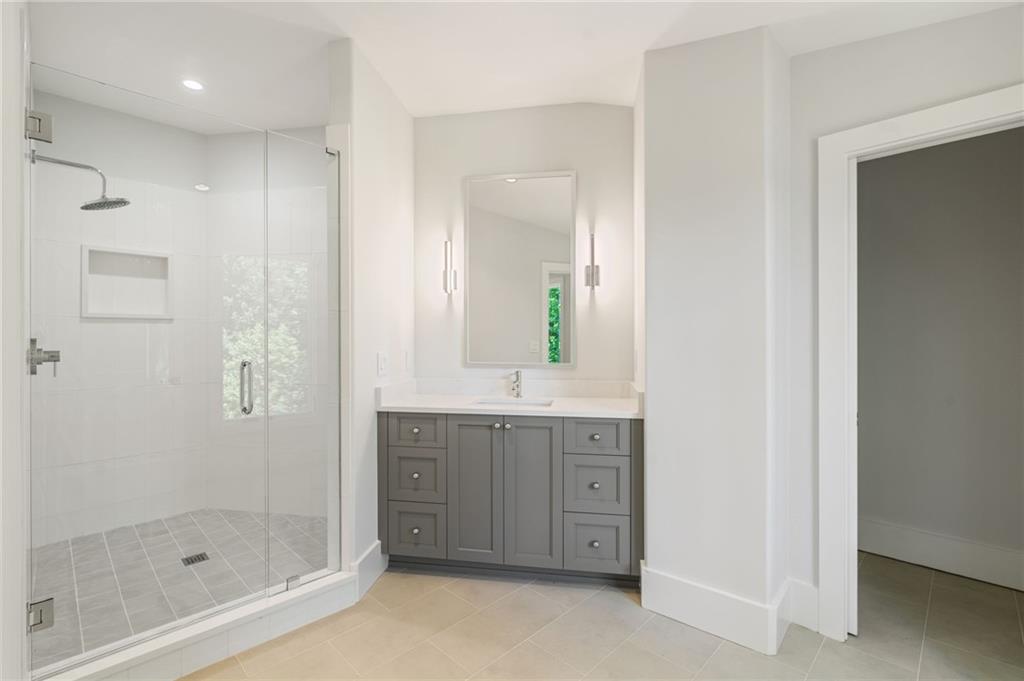 825 Kenry Court
