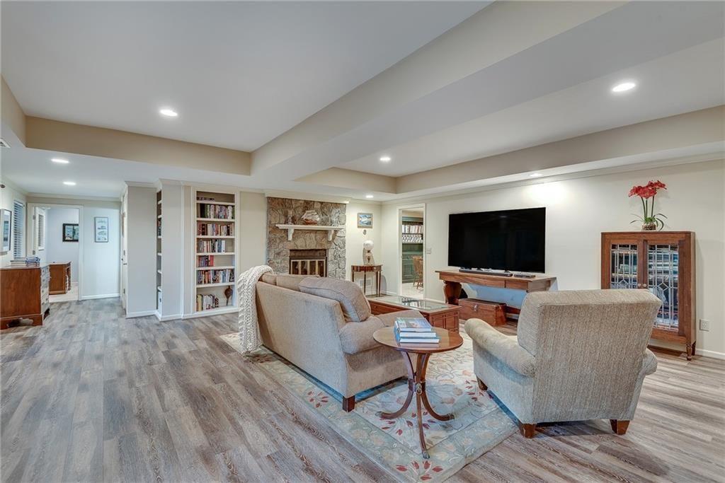 4085 Roxburgh Drive
