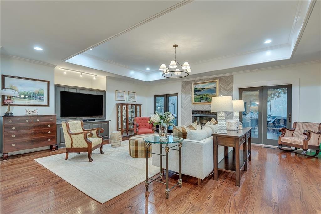 4085 Roxburgh Drive