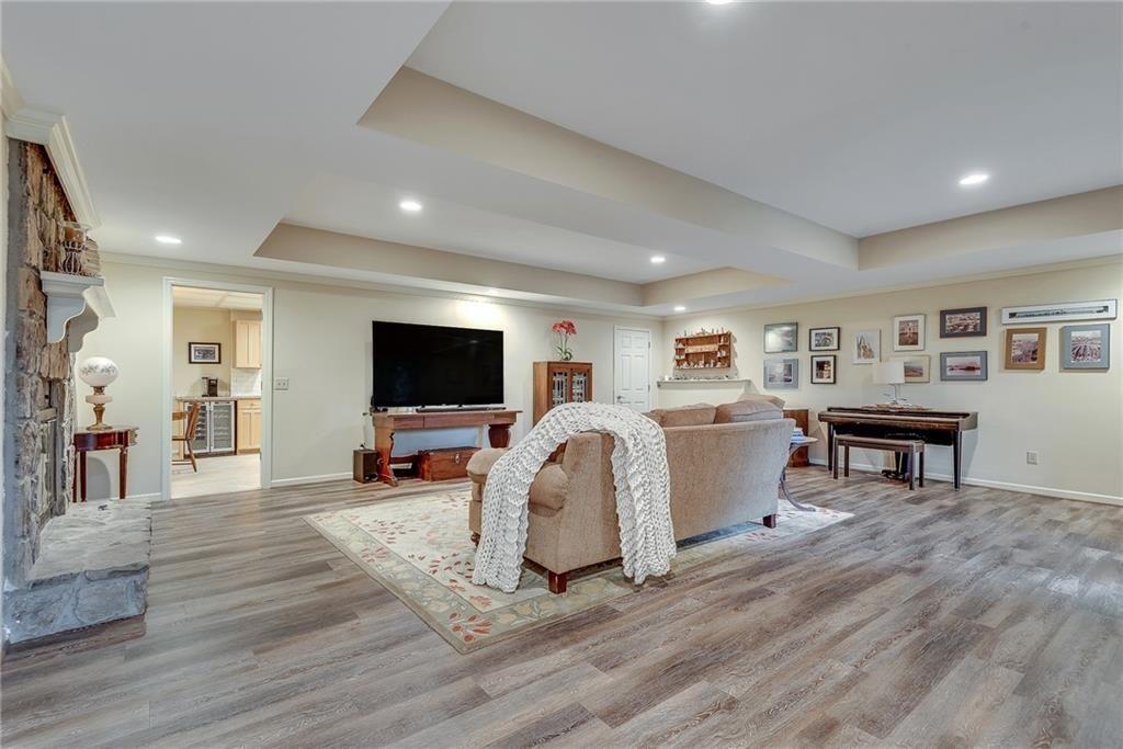 4085 Roxburgh Drive