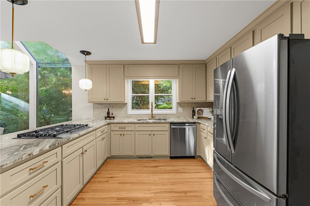 4235 Loch Highland Parkway NE