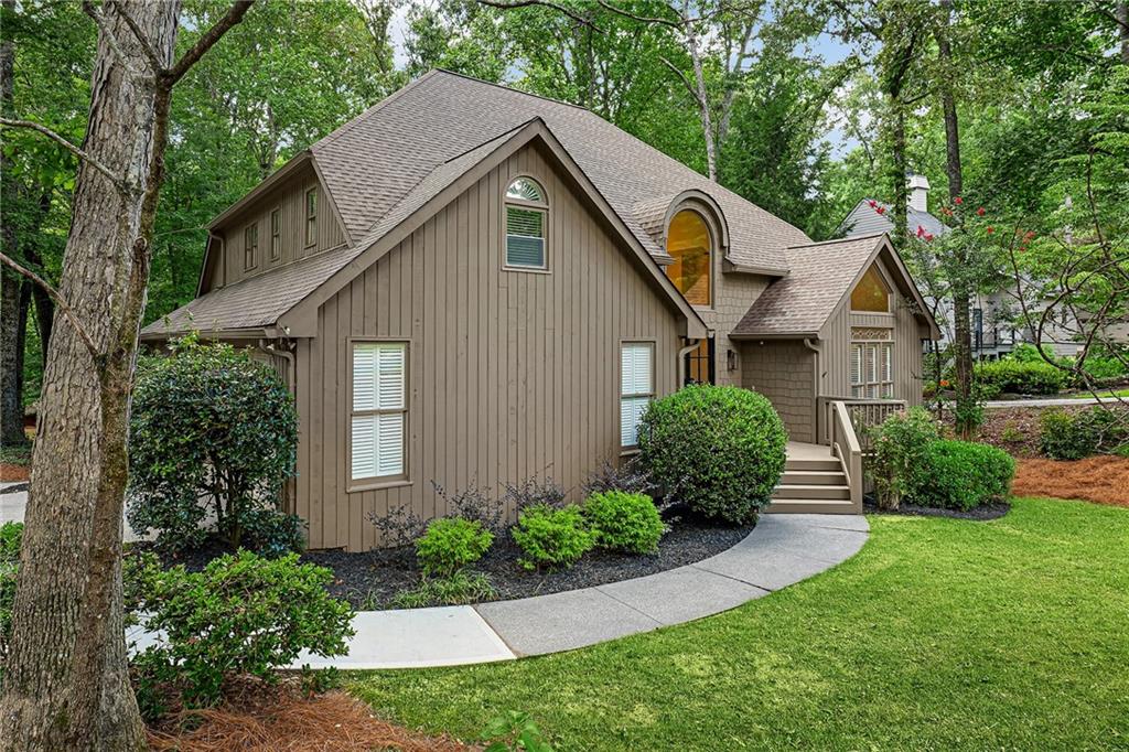 4235 Loch Highland Parkway NE