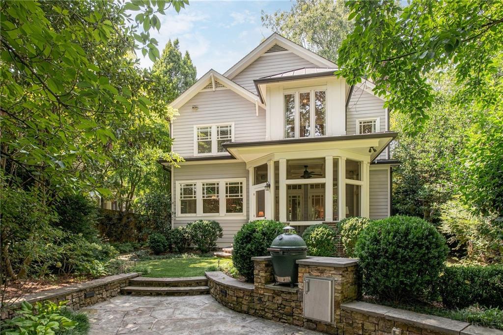 77 Avery Drive NE