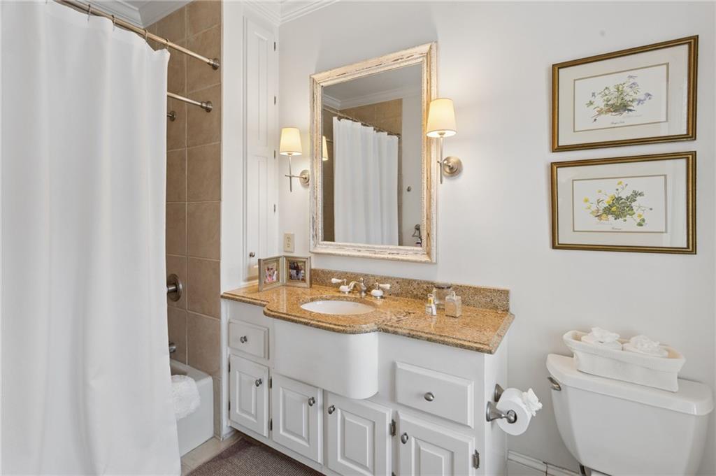 3085 Slaton Drive, number 6
