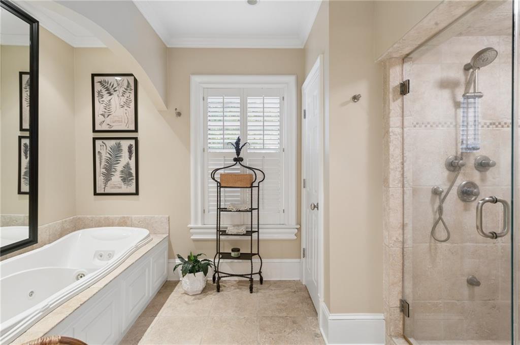 3085 Slaton Drive, number 6