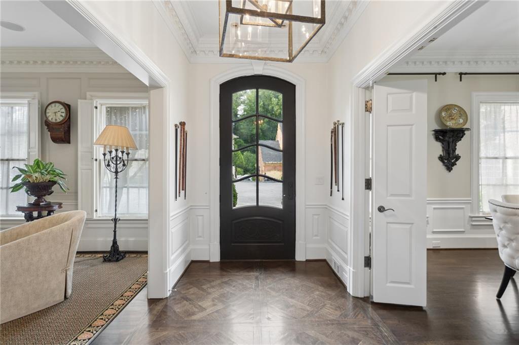3085 Slaton Drive, number 6