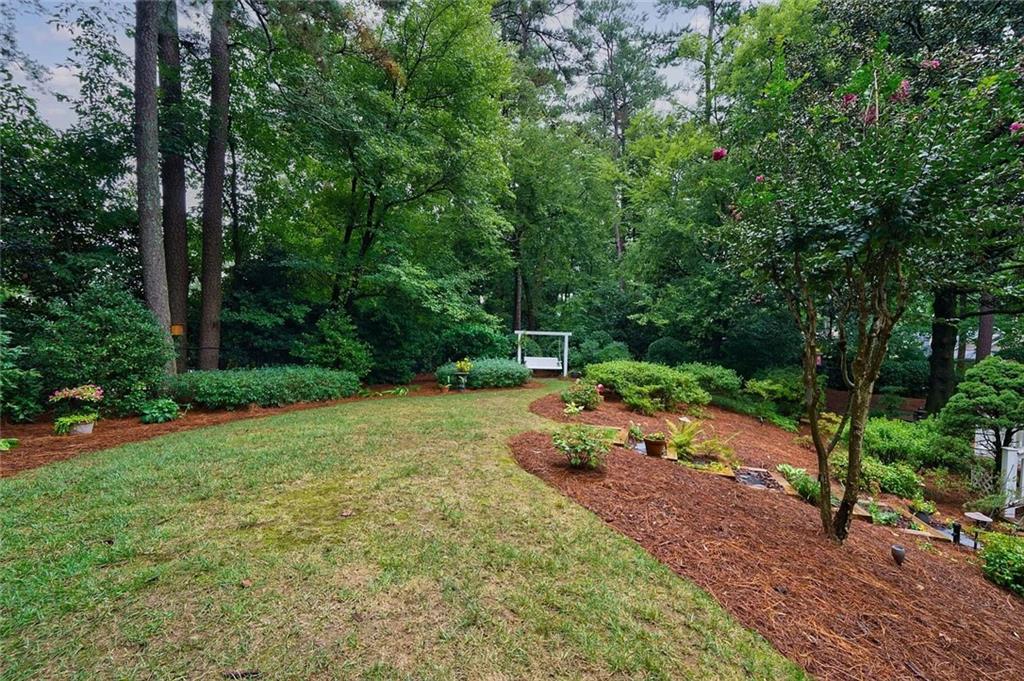 3952 Club Drive NE