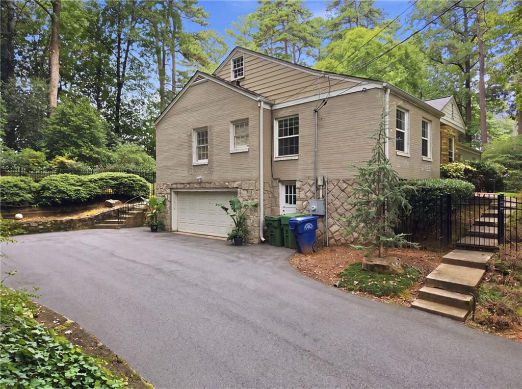 3952 Club Drive NE