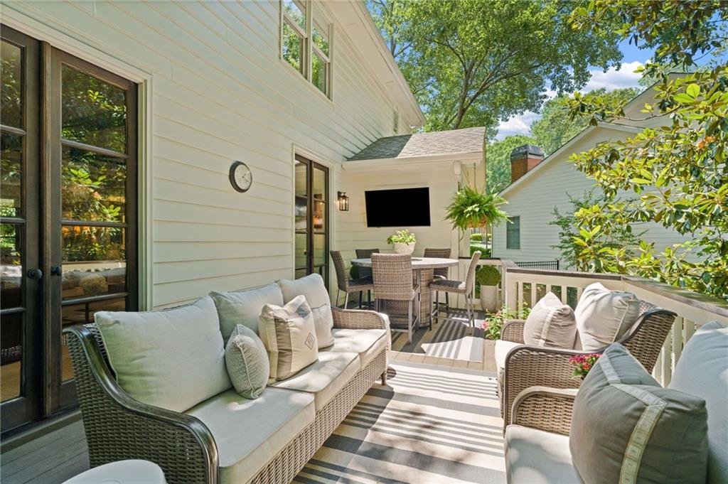 20 Pointe Terrace SE