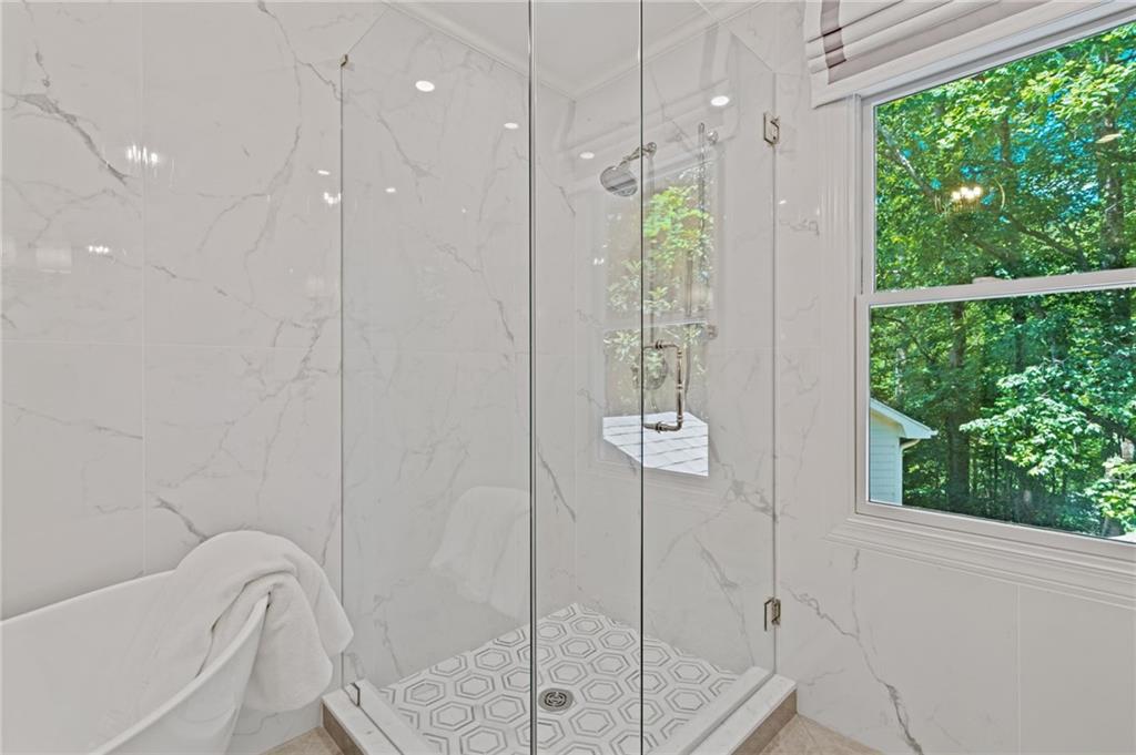 20 Pointe Terrace SE