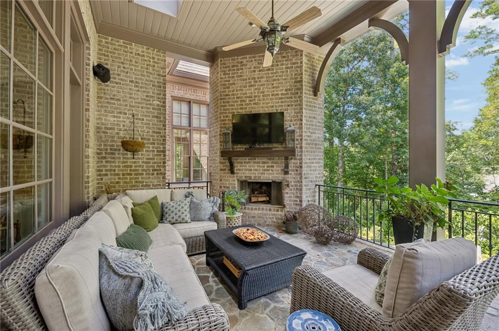 405 Kenbrook Drive