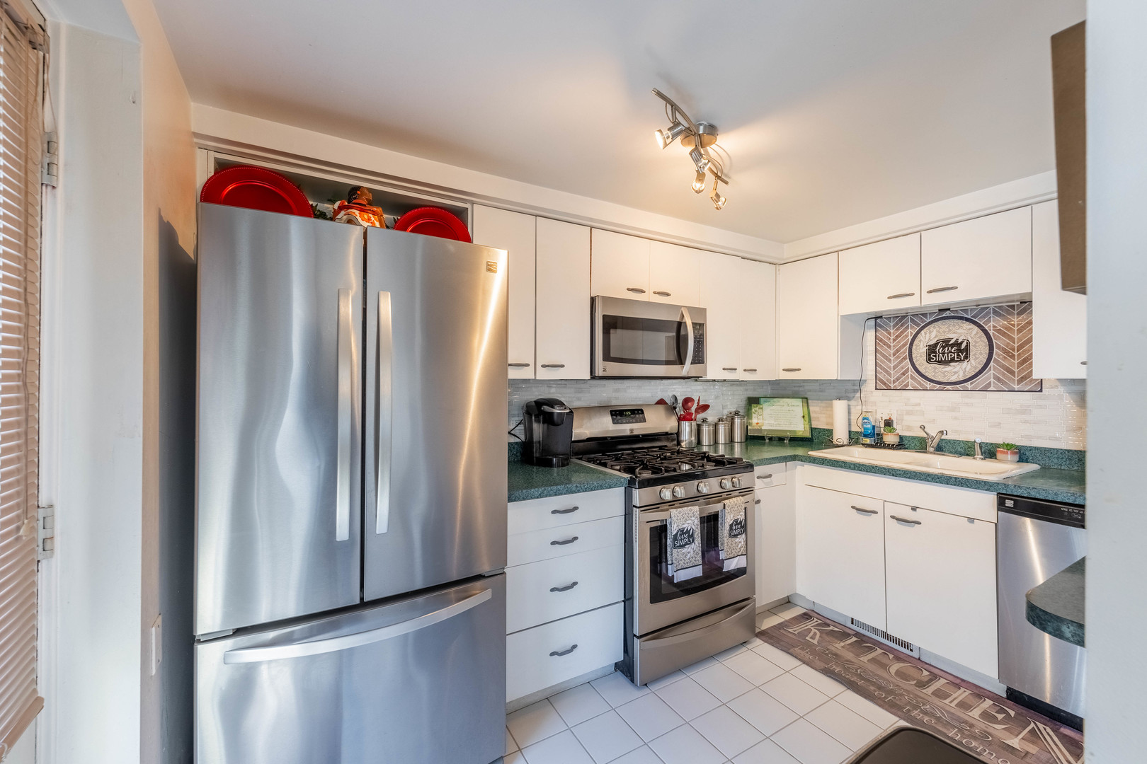 6337 Roosevelt Road Unit: 407