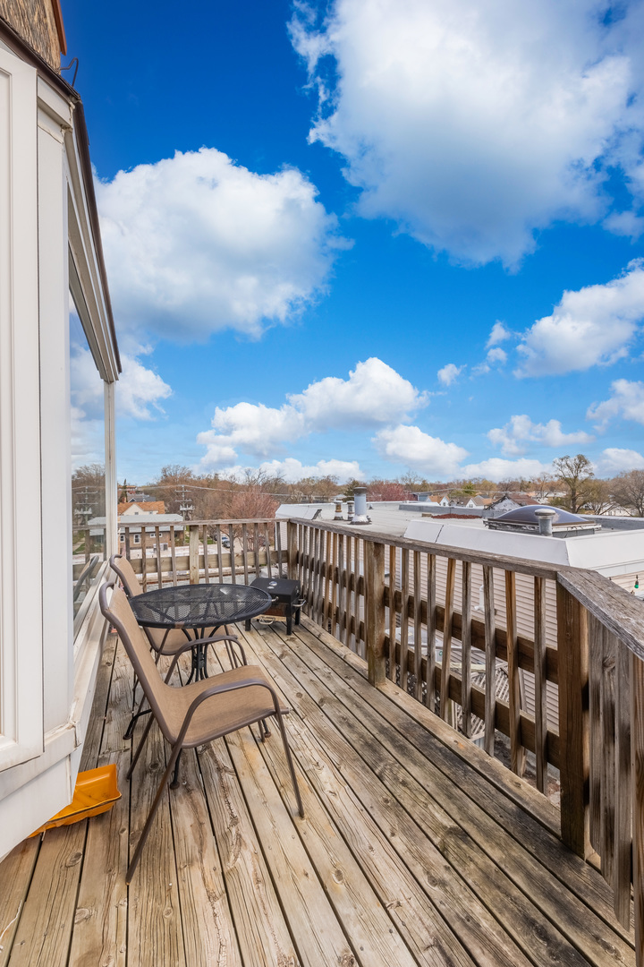 6337 Roosevelt Road Unit: 407