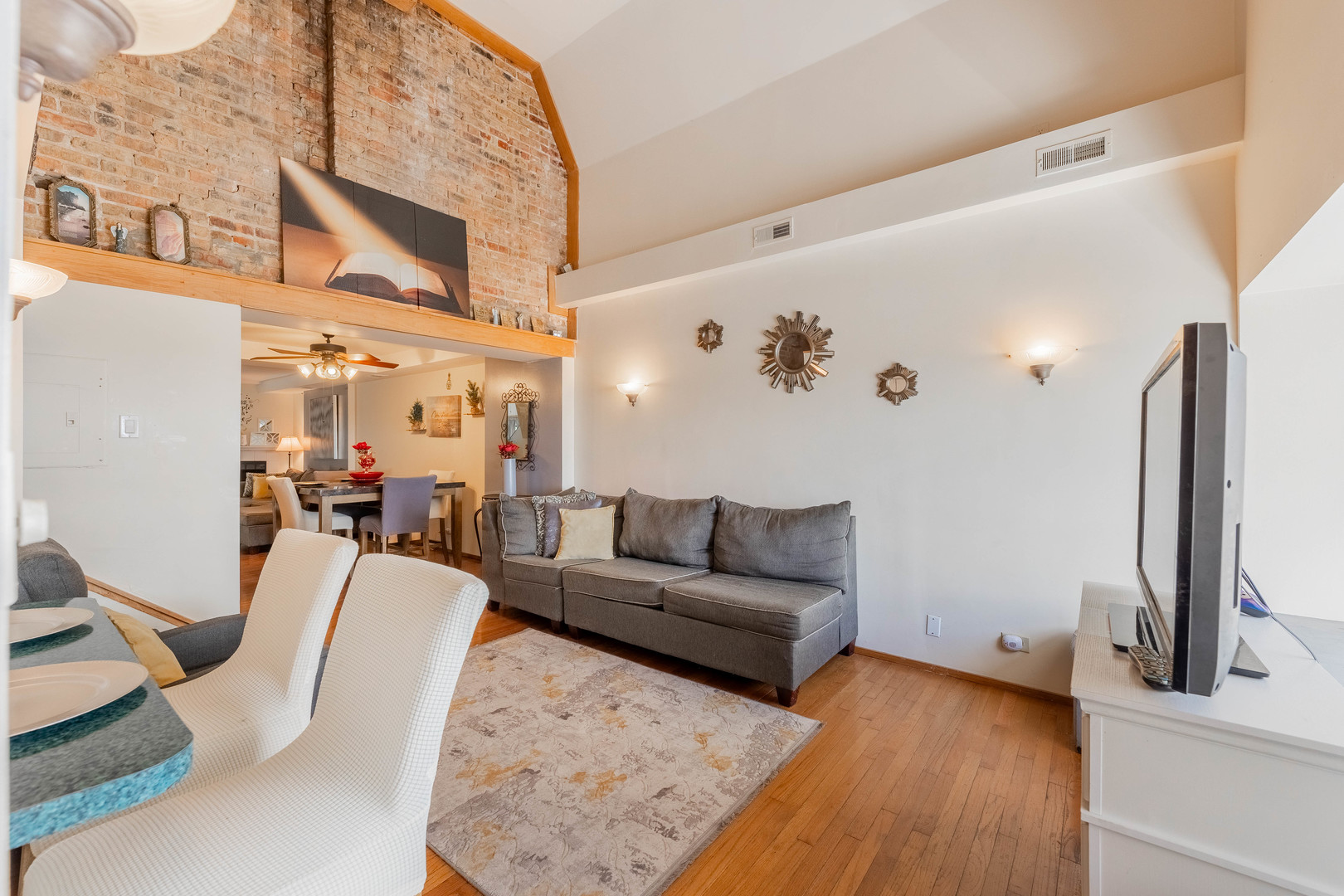 6337 Roosevelt Road Unit: 407
