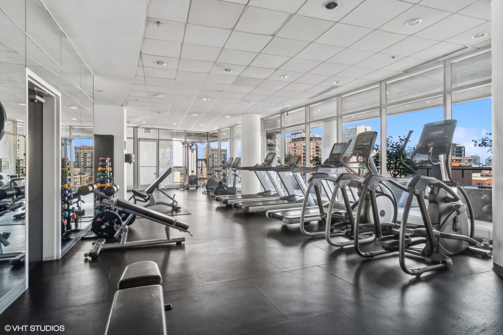 303 W Ohio Street Unit: 2301