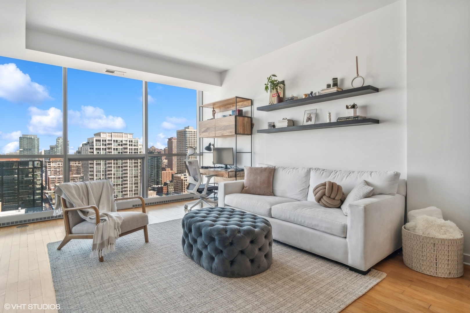 303 W Ohio Street Unit: 2301