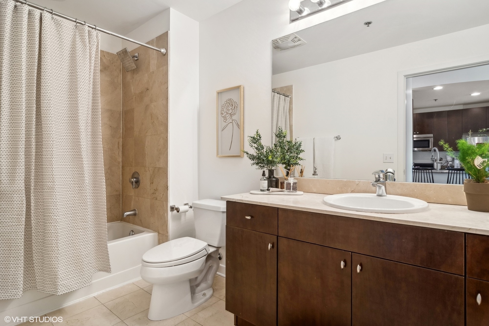 303 W Ohio Street Unit: 2301