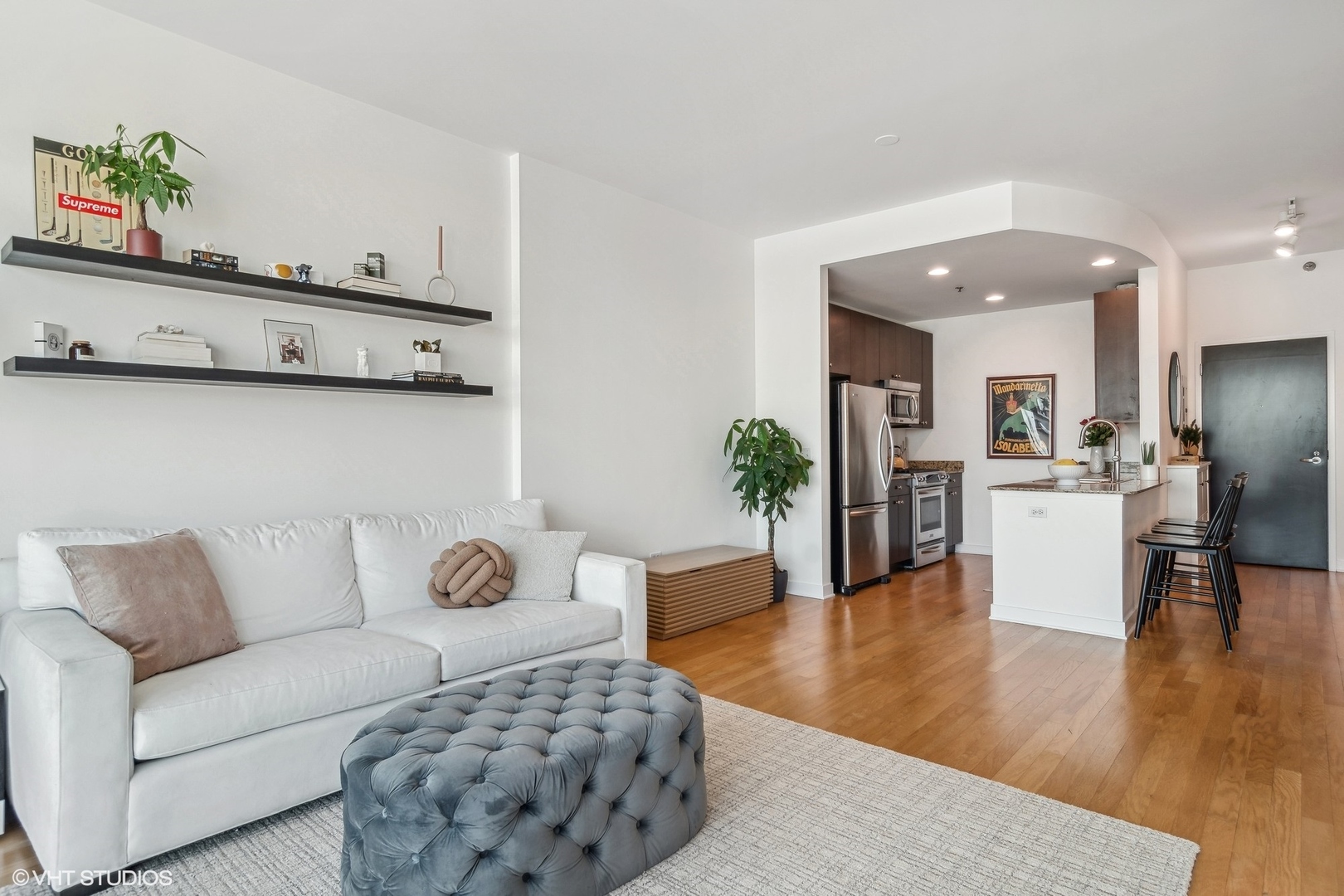 303 W Ohio Street Unit: 2301